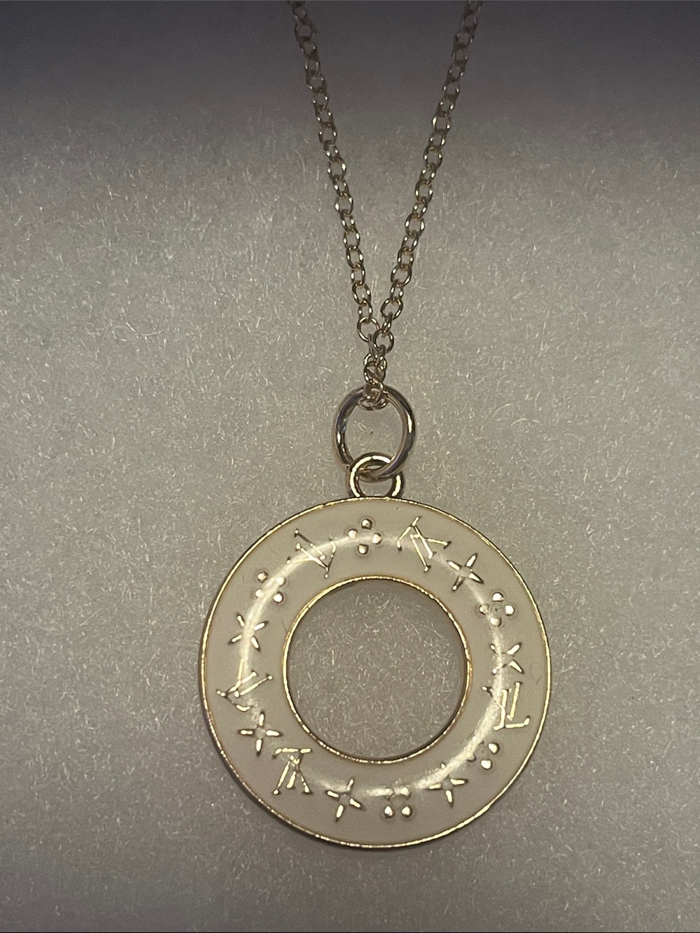 Beautiful Gold & Ivory Fashion Necklace on Unbranded Gold Chain